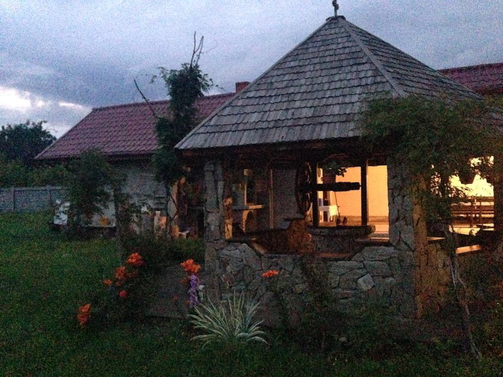 Отель Casa Renti Новач-Стрэйни Экстерьер фото